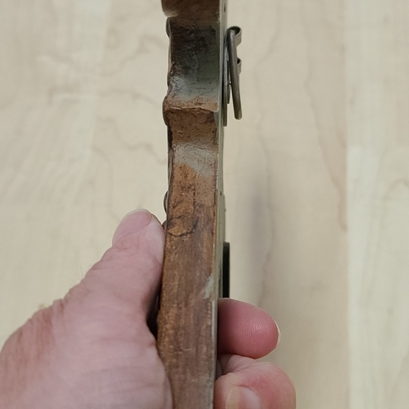 Large wall hanging cross - Picture 3 of 13